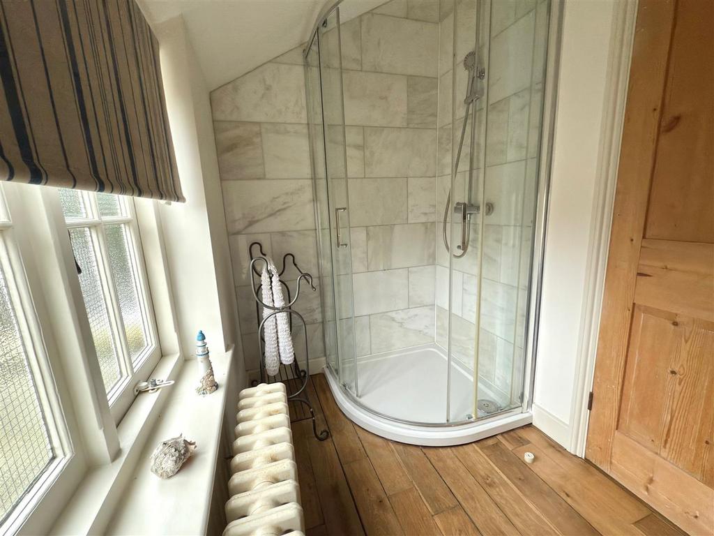 SHOWER.jpg