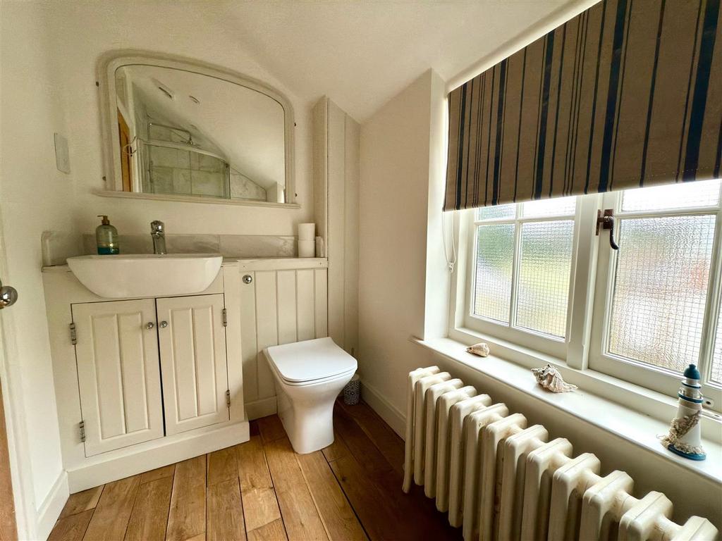 SHOWER ROOM AND WC.jpg