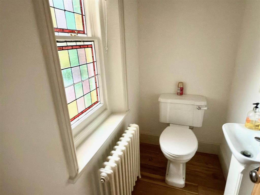 CLOAKROOM.jpg