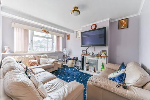 3 bedroom terraced house for sale, Kynaston Avenue, Thornton Heath, CR7