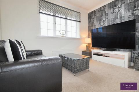 17 Old House Close, Hemingfield, Barnsley, S73 0QS