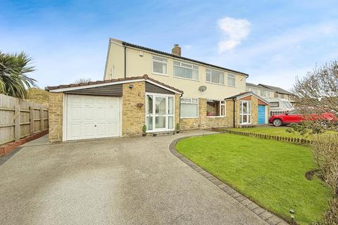 4 bedroom semi-detached house for sale, Oak Dene Close, Pudsey