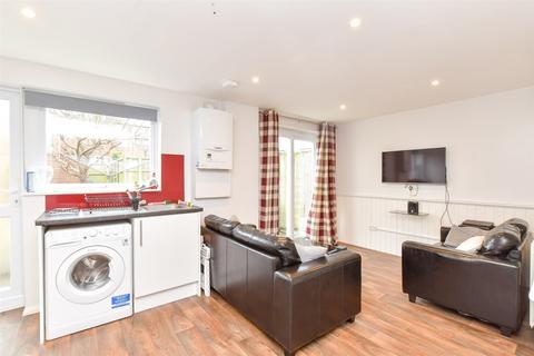 175 Maplehurst Road, Chichester, PO19 6XJ