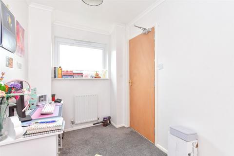 175 Maplehurst Road, Chichester, PO19 6XJ