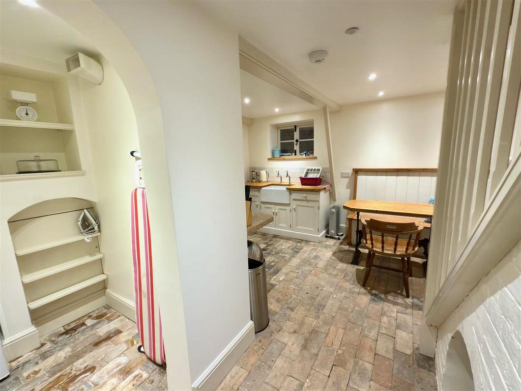 PANTRY KITCHEN.jpg