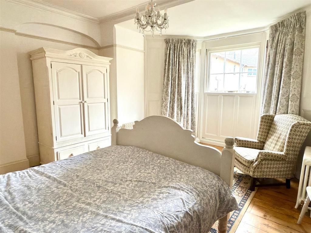 MASTER BEDROOM 1.jpg