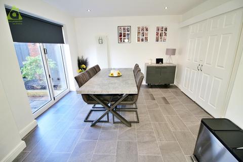 2 Farleigh Close, Westhoughton, Bolton, BL5 3ES