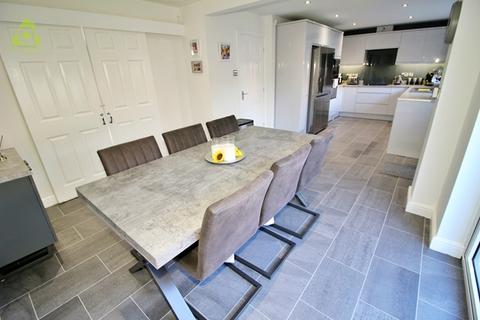 2 Farleigh Close, Westhoughton, Bolton, BL5 3ES