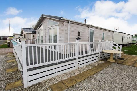 2 bedroom bungalow for sale, Delta Superior Lodge -Sheerness Holiday Park