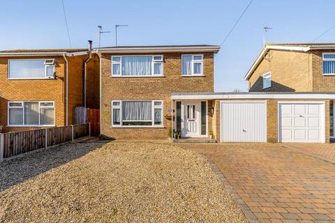 3 bedroom link detached house for sale, Chestnut Avenue, Holbeach, Spalding