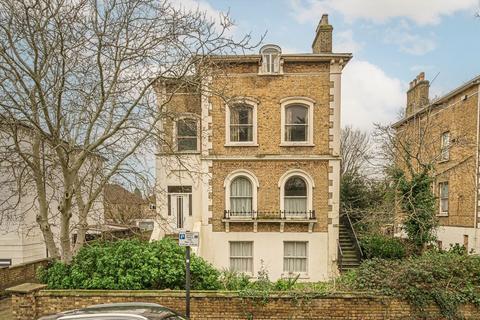 10 The Grove, Isleworth, TW7 4JZ