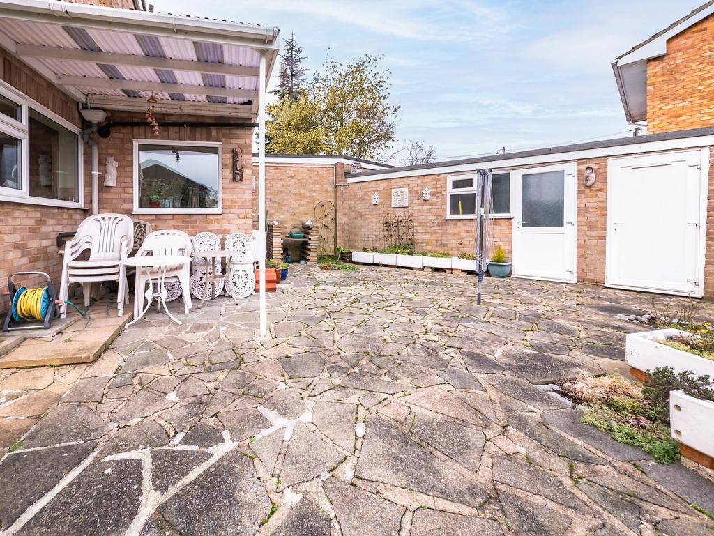 Patio/Garage