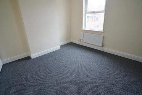 2 bedroom terraced house to rent, Close Street, Hemsworth, Pontefract