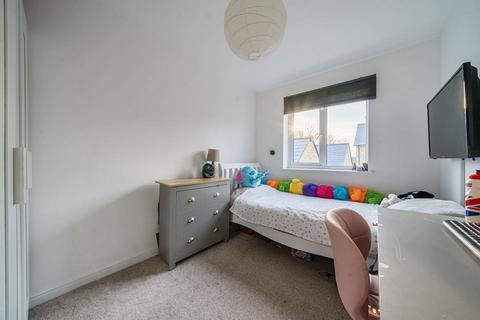 11 Carmello Close, Carterton, OX18 1DJ