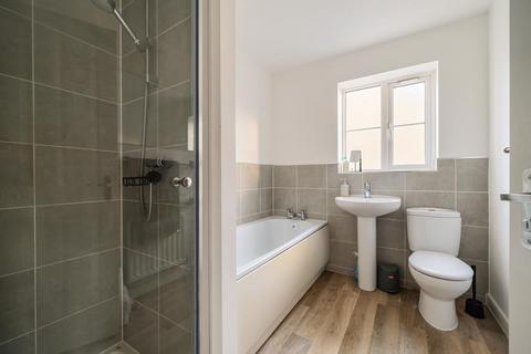 11 Carmello Close, Carterton, OX18 1DJ