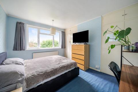 10 Oak Gardens, Croydon, CR0 8ES