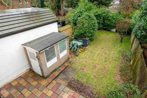 10 Oak Gardens, Croydon, CR0 8ES