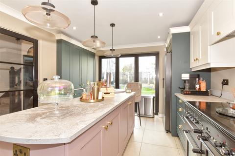 undefined, Booth Close, Snodland, Kent