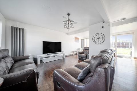 26 Glendale, Swanley, BR8 8TB