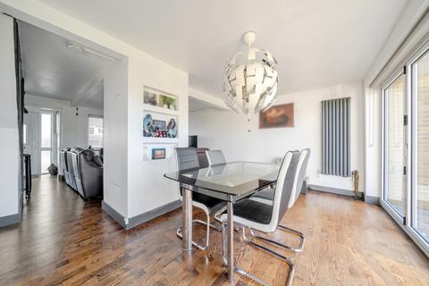 26 Glendale, Swanley, BR8 8TB