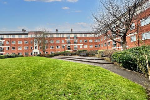 1 bedroom flat for sale, Eccles New Road, Melmerby Court Eccles New Road, M5