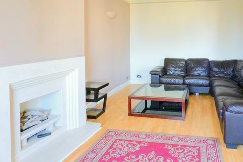 2 bedroom flat to rent, Clare Road, Bristol BS6