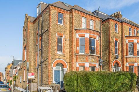 St. Ann's Crescent, London, SW18