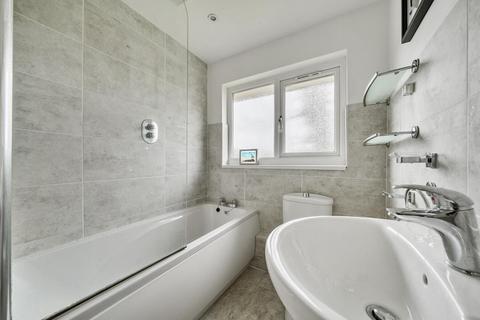 1 Ashdown Road, Chandler's Ford, Eastleigh, SO53 5RB