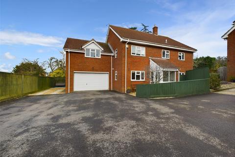 6 bedroom detached house for sale, Cherrywood Court, Tuffley, Gloucester, Gloucestershire, GL4