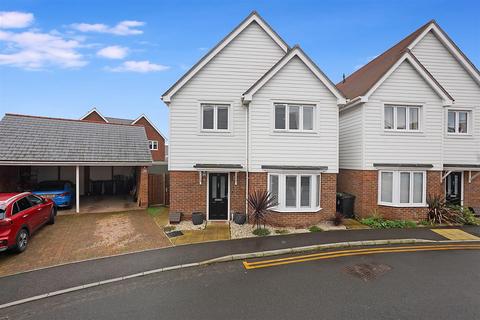 4 bedroom detached house for sale, Maccowan Avenue, Snodland