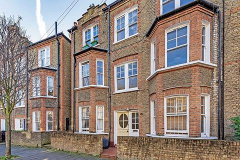 3 bedroom flat to rent, Cato Road, London SW4