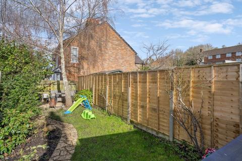 2 bedroom end of terrace house for sale, Queens Road, Chesham, Buckinghamshire, HP5