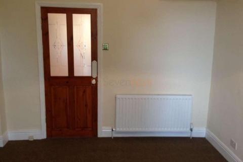 2 bedroom end of terrace house to rent, Cowen Street, Blaydon-on-Tyne