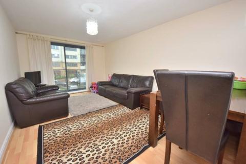 2 bedroom flat to rent, Eastern Ave,, Ilford , IG2