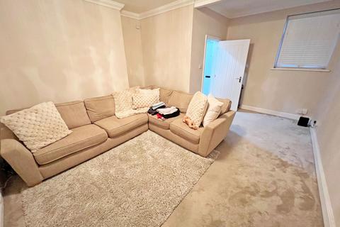 3 bedroom end of terrace house for sale, Hassal Road, Leicester, LE3 6QU