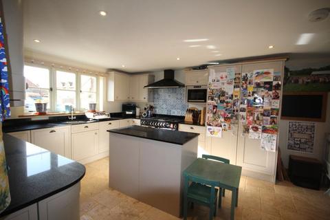 4 bedroom detached house to rent, Winforton, Herefordshire