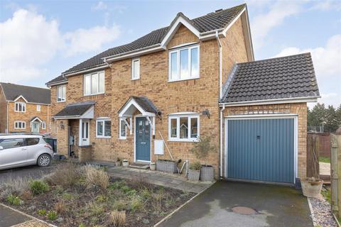 3 bedroom end of terrace house for sale, Foxglove Drive, Trowbridge, Wiltshire