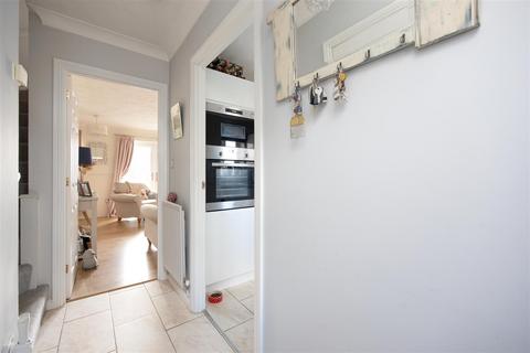 3 bedroom end of terrace house for sale, Foxglove Drive, Trowbridge, Wiltshire