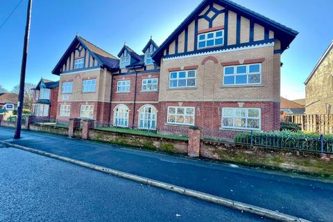 2 bedroom apartment for sale, Stonemasons Court, Layton FY3