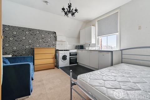 Studio for sale, London Road, Reading, Berkshire