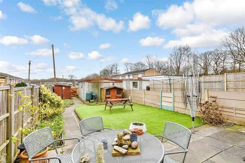 4 bedroom end of terrace house for sale, Lords Wood Lane, Chatham ME5