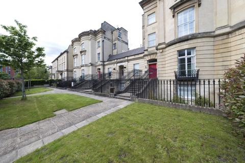 undefined, Kings Road, Reading