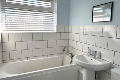 undefined, Hollybank Road, Hythe, Southampton, Hampshire, SO45 5FJ