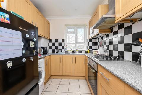 2 bedroom flat for sale, Varndean Road, Brighton