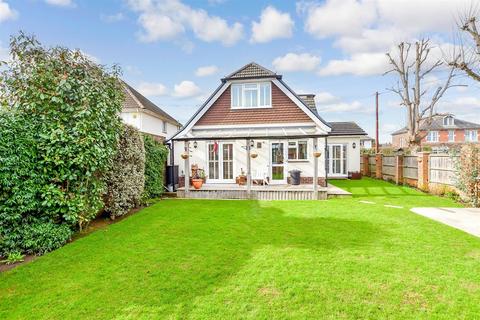 3 bedroom detached house for sale, Southleigh Road, Havant PO9