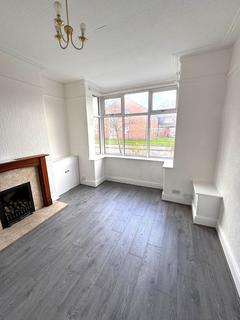 3 bedroom terraced house to rent, Mellor Street, Stretford, M32 0PP