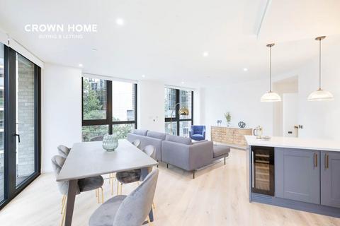 2 bedroom apartment to rent, 1 Emery Way, London E1W