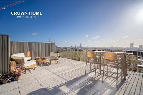 3 bedroom apartment to rent, London E1W