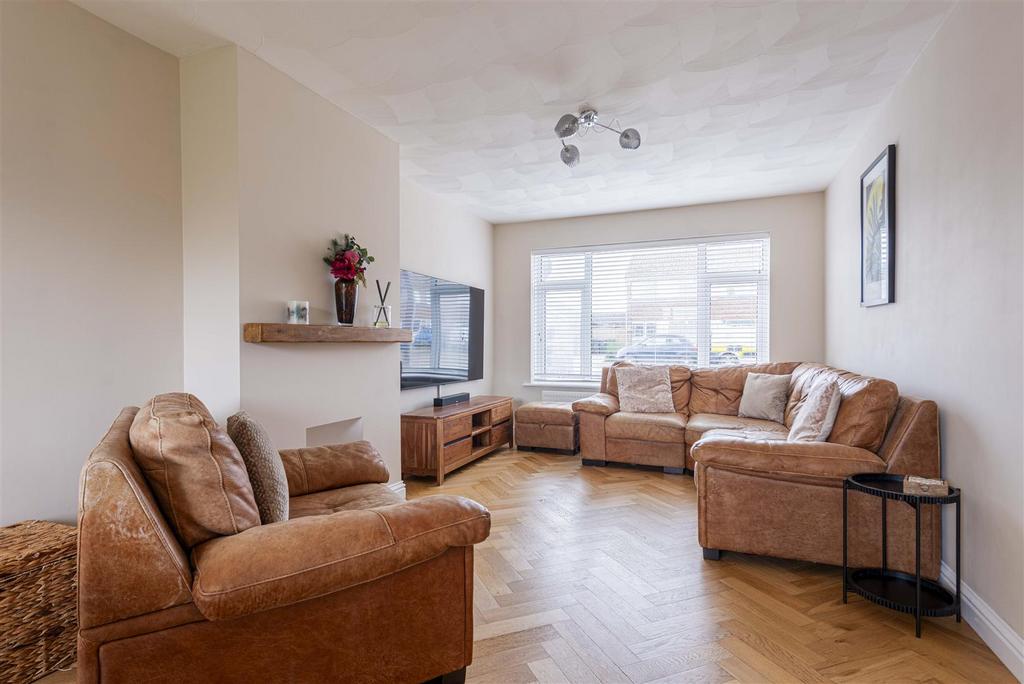3 bedroom home for sale in Alicia Avenue Margate b