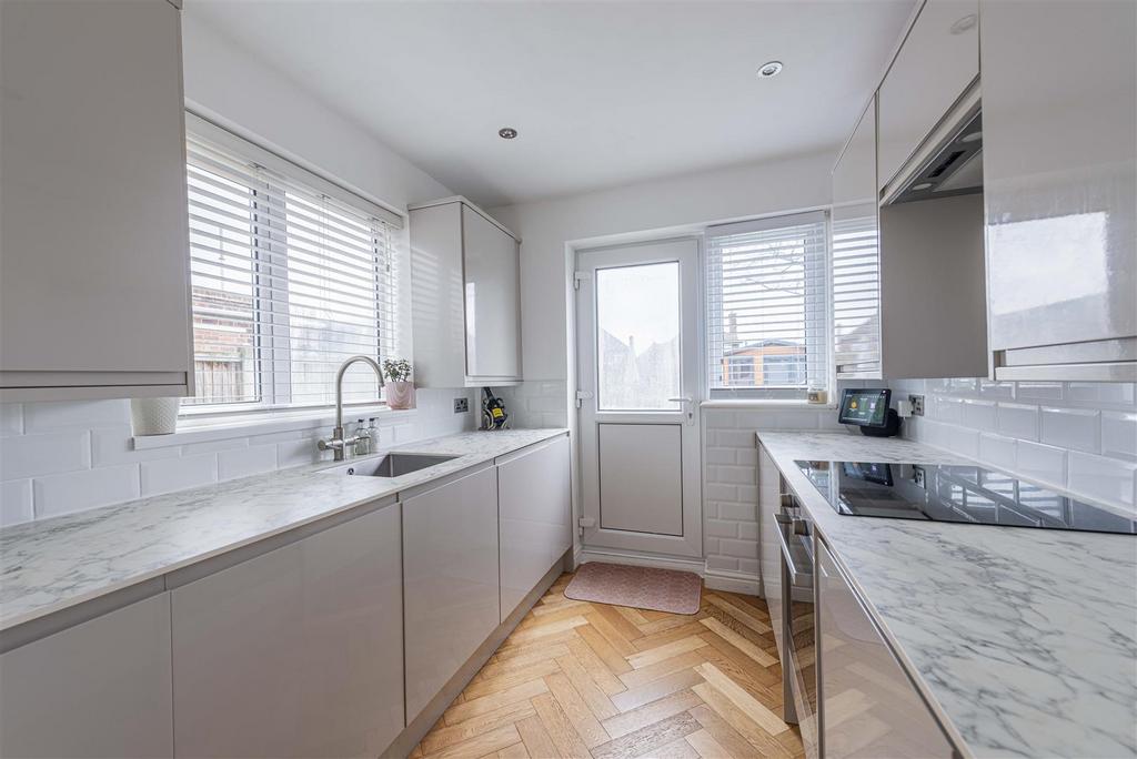3 bedroom home for sale in Alicia Avenue Margate b